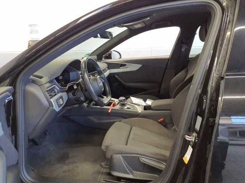 Gebraucht Audi A4 Ambiente 190 PS (139 kW) 2022 Mythosschwarz metallic Kombi