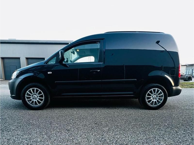 Gebraucht VW Caddy 74 PS (54 kW) 2013 Schwarz Van / Kleinbus