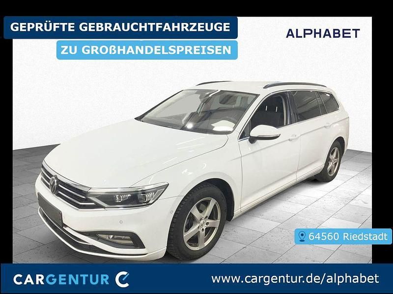 Gebraucht VW Passat Business 150 PS (110 kW) 2022 Gletscherweiss Kombi