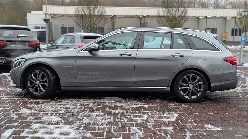 Gebraucht Mercedes C220 Avantgarde 170 PS (125 kW) 2014 Silber Kombi