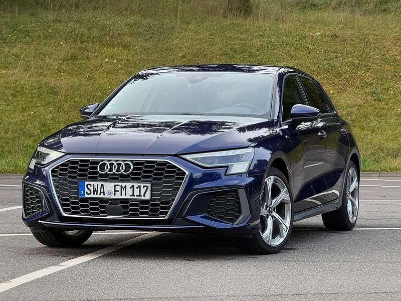 Blau Gebraucht 2023 Audi A3 S-Line Limousine | 32.900 € (Teuer) - Bild 1/4