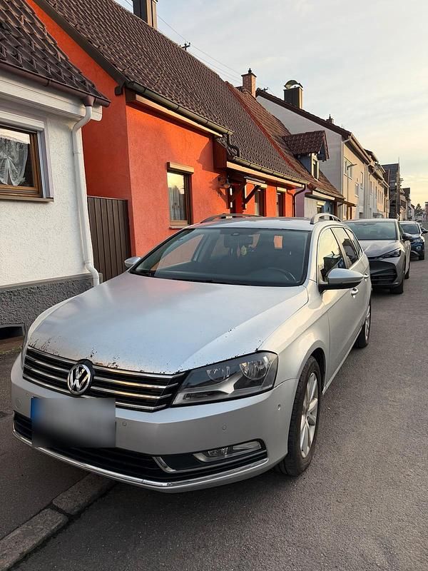 Gebraucht VW Passat 125 PS (91 kW) 2012 Silber Kombi