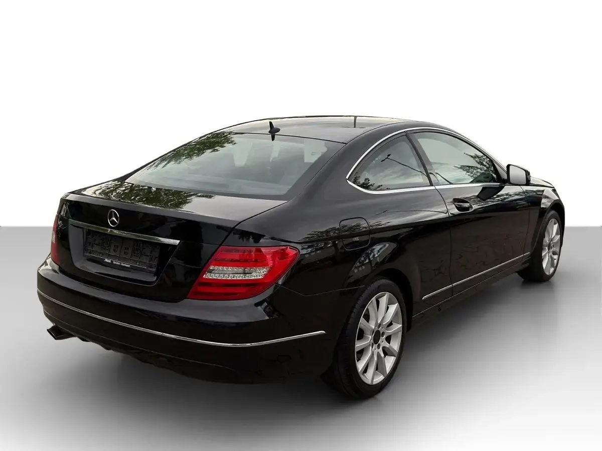 Gebraucht Mercedes C250 204 PS (150 kW) 2012 Schwarz Coupé