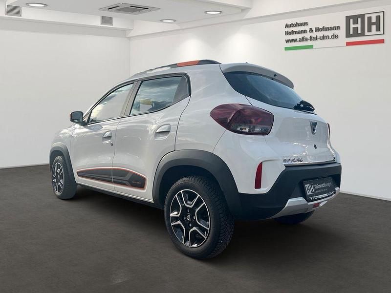 Gebraucht Dacia Spring Comfort Plus 33 kW (45 PS) 2021 Weiß Kleinwagen