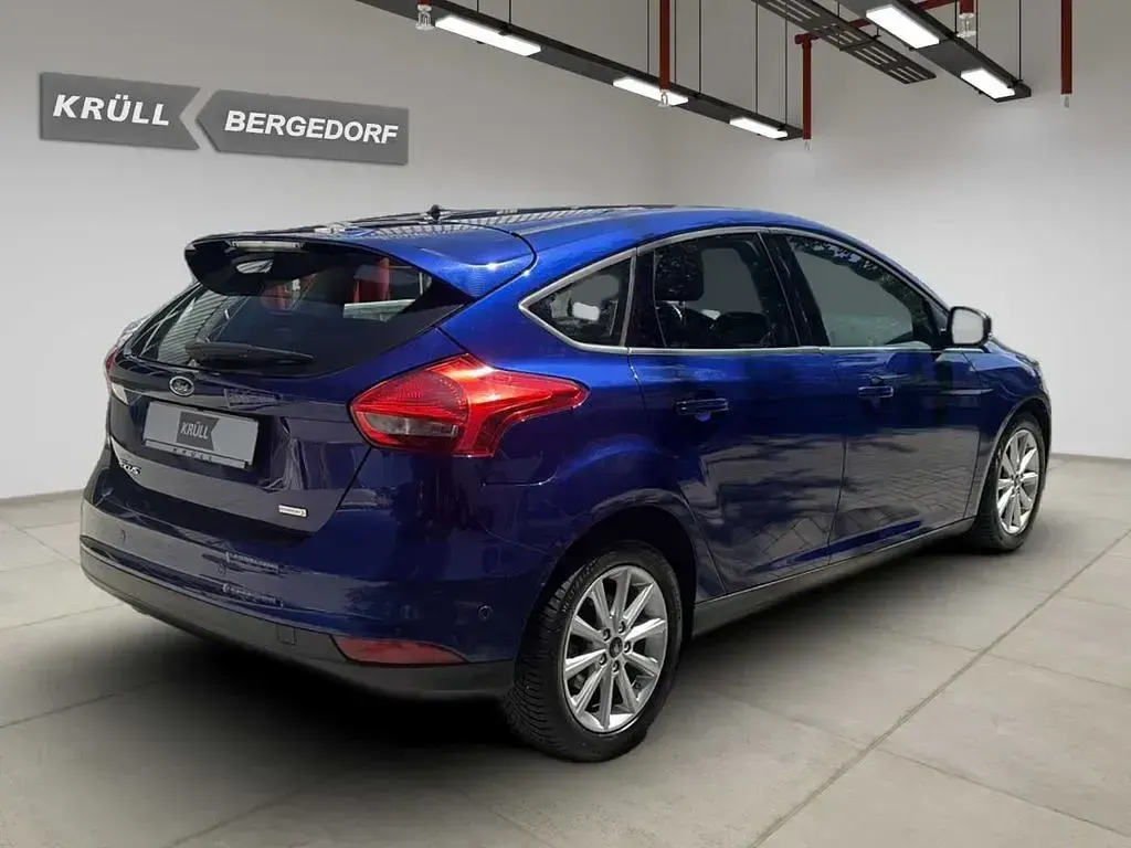 Gebraucht Ford Focus Titanium 101 PS (74 kW) 2016 Blau Limousine