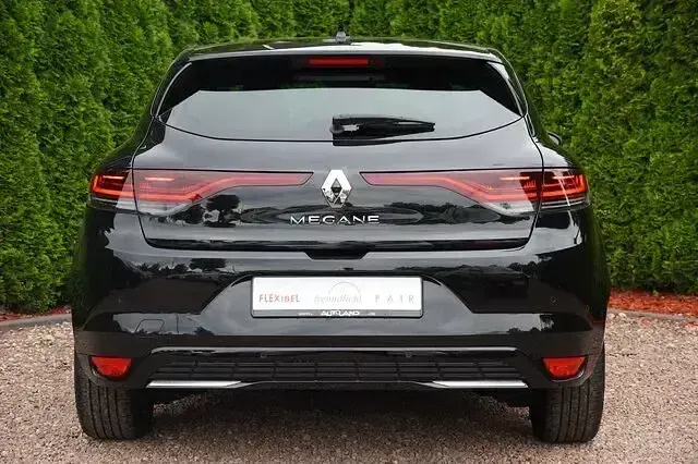 Gebraucht Renault Mégane II Intens 140 PS (102 kW) 2021 Schwarz Limousine