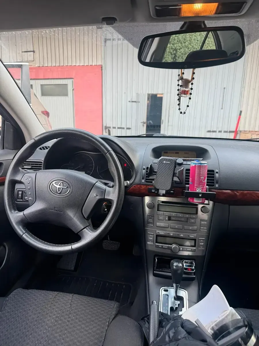 Gebraucht Toyota Avensis 129 PS (94 kW) 2004 Grau Limousine