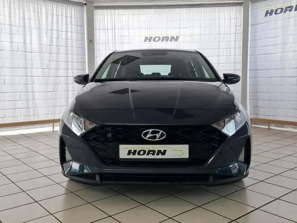 Gebraucht Hyundai i20 101 PS (74 kW) 2024 Grau Kleinwagen