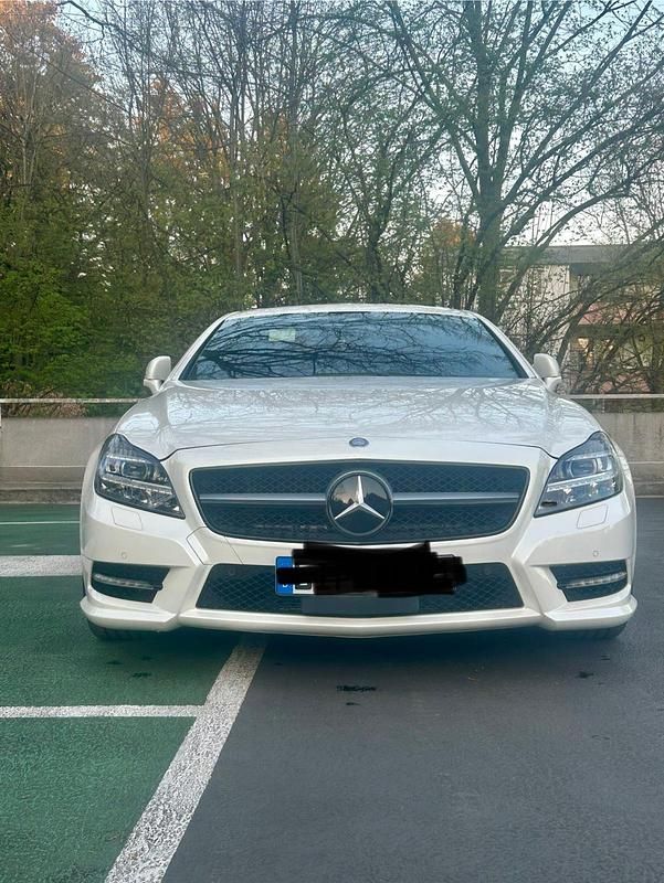 Weiß Gebraucht 2012 Mercedes CLS500 AMG Coupé | 32.999 € - Bild 1/4