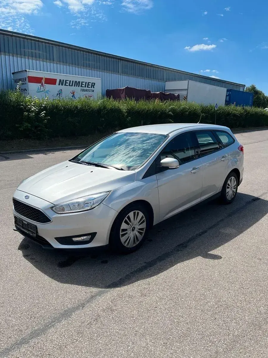 Gebraucht Ford Focus Business Edition 120 PS (88 kW) 2018 Silber Kombi