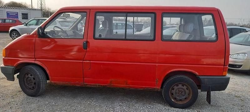 Second-hand VW T4 68 CP (50 kW) 1995 Roșu Van