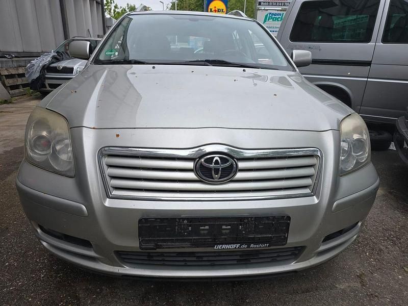 Silber Gebraucht 2005 Toyota Avensis Sol Kombi | 1.800 € (Guter Preis) - Bild 1/4