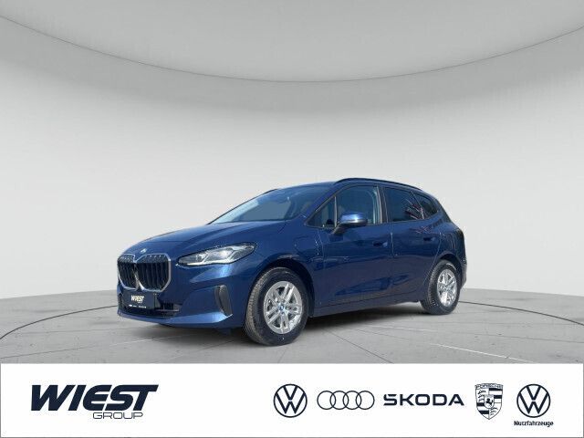 Andere farbe Gebraucht 2023 BMW 225 Active Tourer Comfort Edition Van / Kleinbus | 33.850 € (Guter Preis) - Bild 1/4