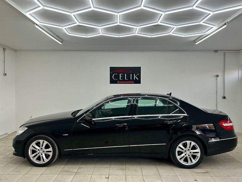 Gebraucht Mercedes E220 170 PS (125 kW) 2010 Schwarz Limousine
