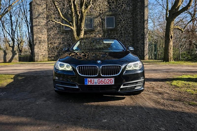 Gebraucht BMW 525 Comfort Edition 218 PS (160 kW) 2015 Schwarz Kombi