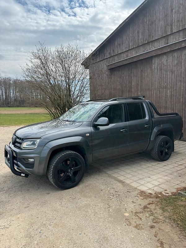 Second-hand VW Amarok 224 CP (164 kW) 2017 Gri Pickup