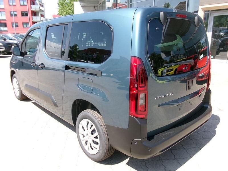 Gebraucht Fiat Doblò 131 PS (96 kW) 2025 Blau Van / Kleinbus