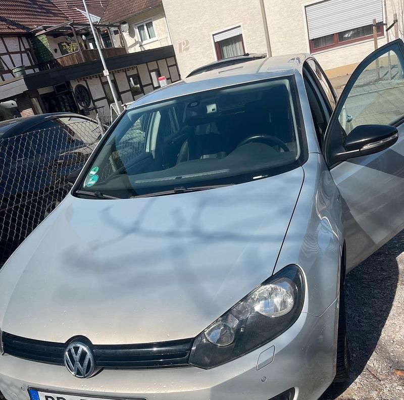 Gebraucht VW Golf VI 86 PS (63 kW) 2012 Silber Kleinwagen