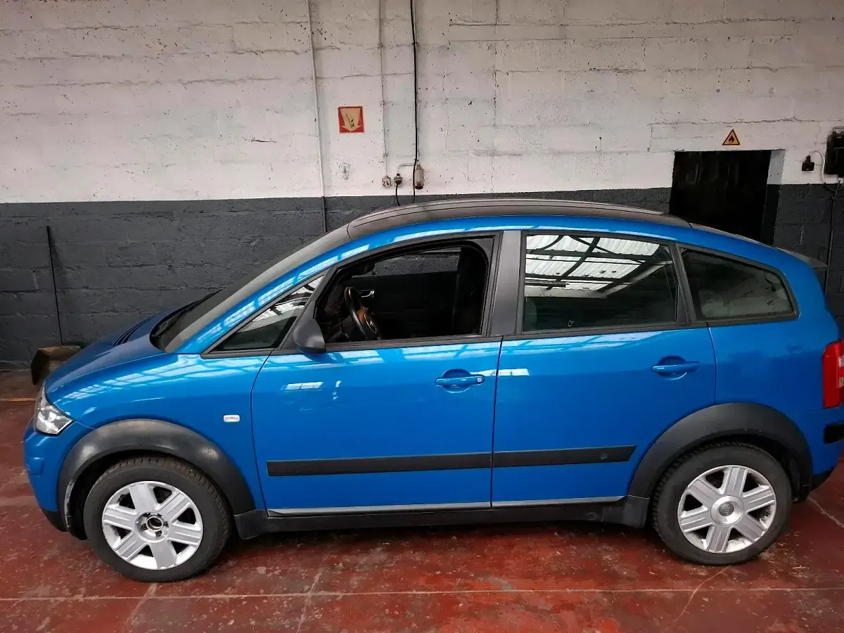Gebraucht Audi A2 75 PS (55 kW) 2004 Blau Kleinwagen