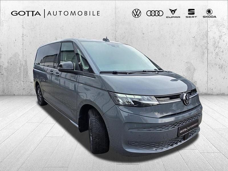 Gebraucht VW Multivan Life 150 PS (110 kW) 2025 Grau Van / Kleinbus