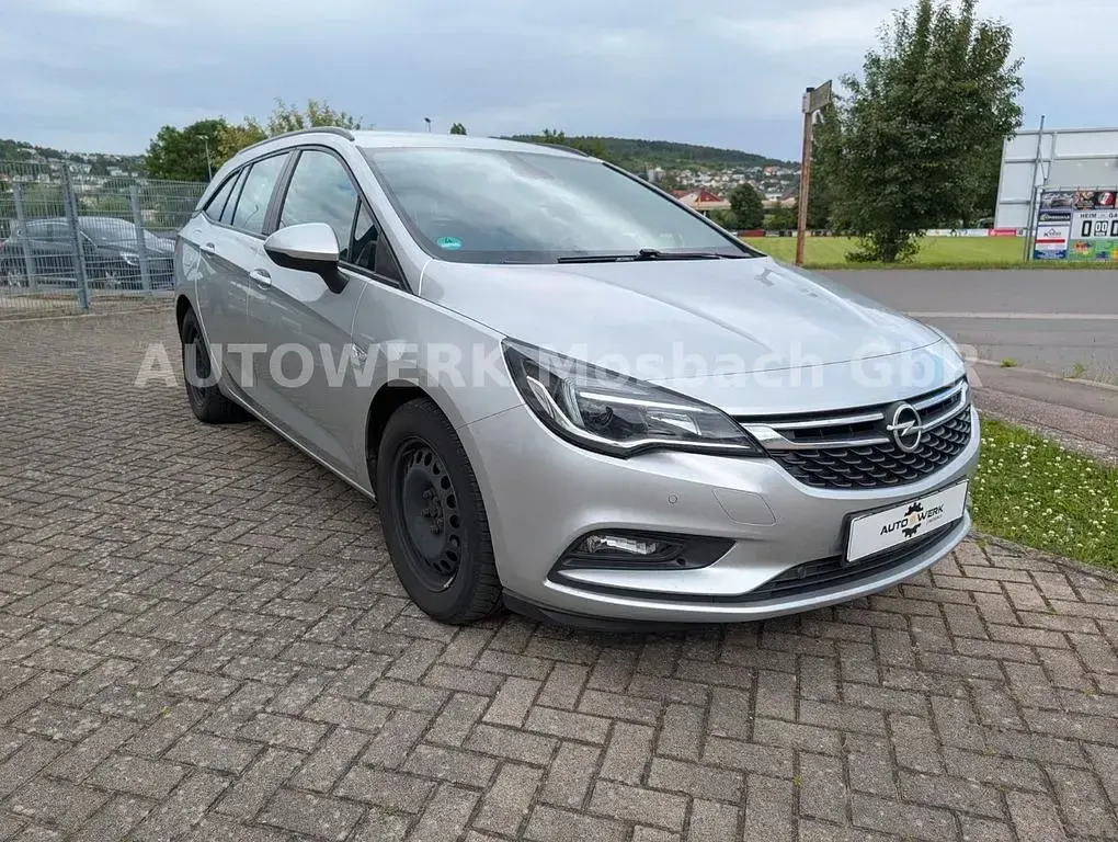 Gebraucht Opel Astra 110 PS (80 kW) 2019 Silber Limousine