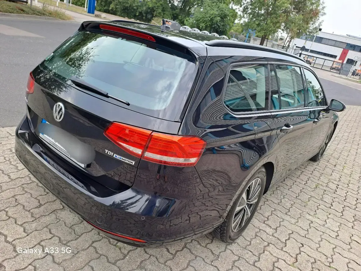 Gebraucht VW Passat Comfortline 120 PS (88 kW) 2017 Schwarz Kombi