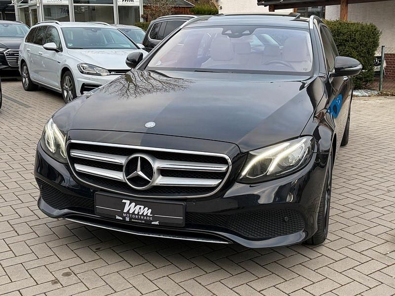 Gebraucht Mercedes E250 Business 211 PS (155 kW) 2017 Schwarz Kombi