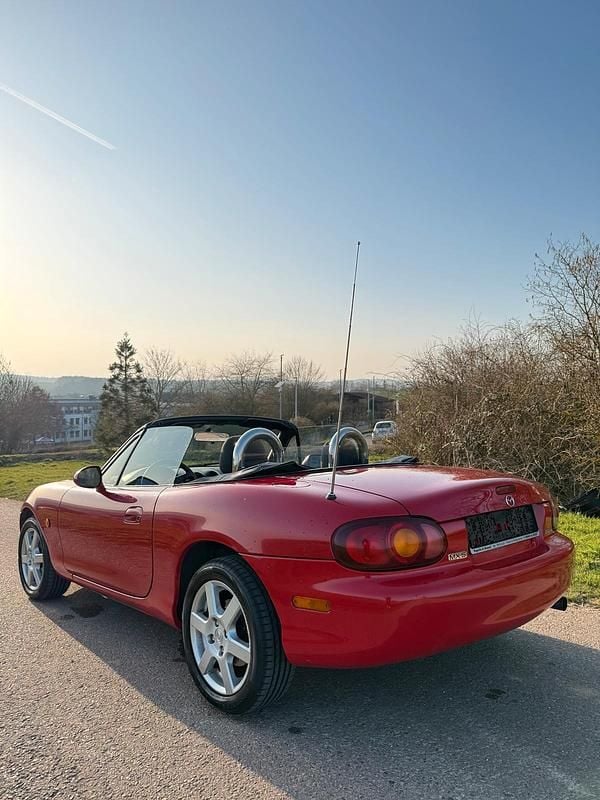 Gebraucht Mazda MX5 110 PS (80 kW) 1999 Rot Cabrio