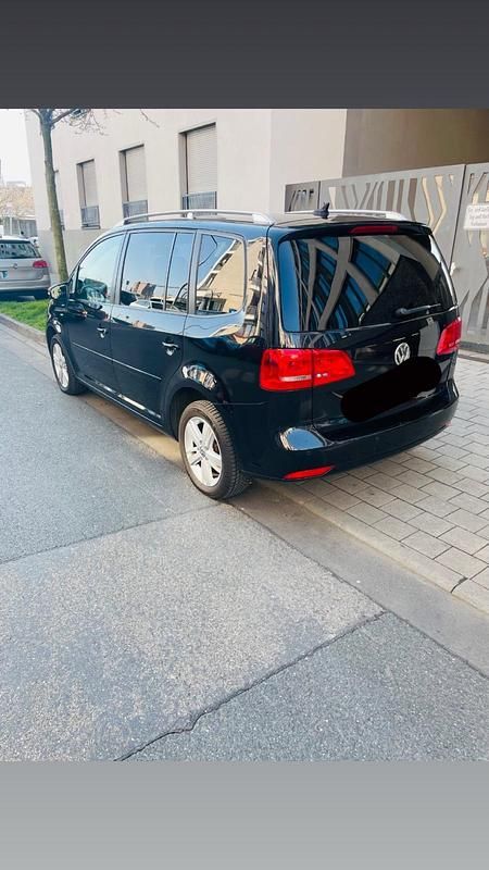 Gebraucht VW Touran 140 PS (102 kW) 2012 Schwarz Van / Kleinbus