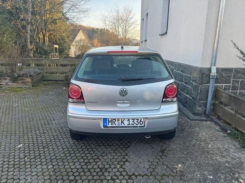 Gebraucht VW Polo Trendline 60 PS (44 kW) 2009 Grau Kleinwagen
