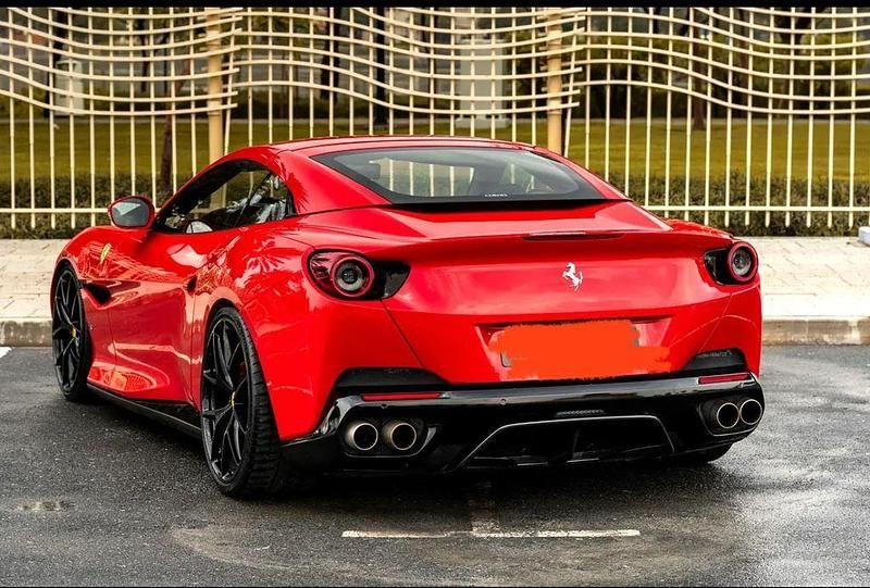 Rot Gebraucht 2019 Ferrari Portofino Cabrio | 181.000 € - Bild 1/4
