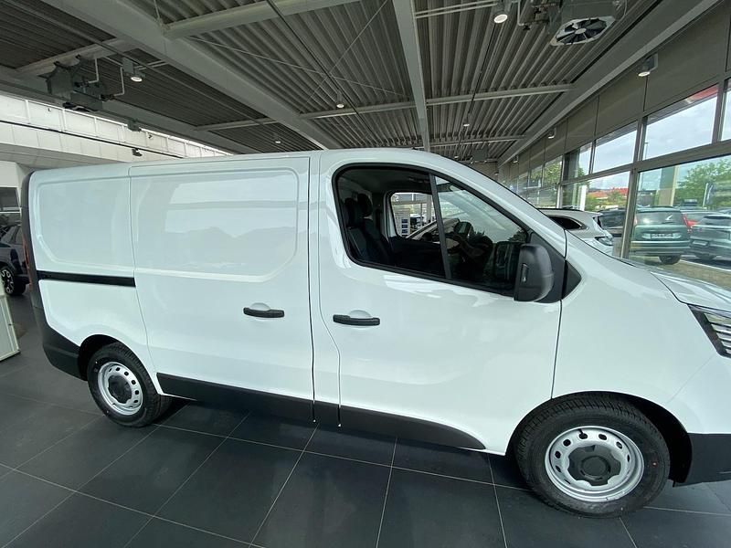 Neu Renault Trafic Komfort 131 PS (96 kW) 2025 Van / Kleinbus
