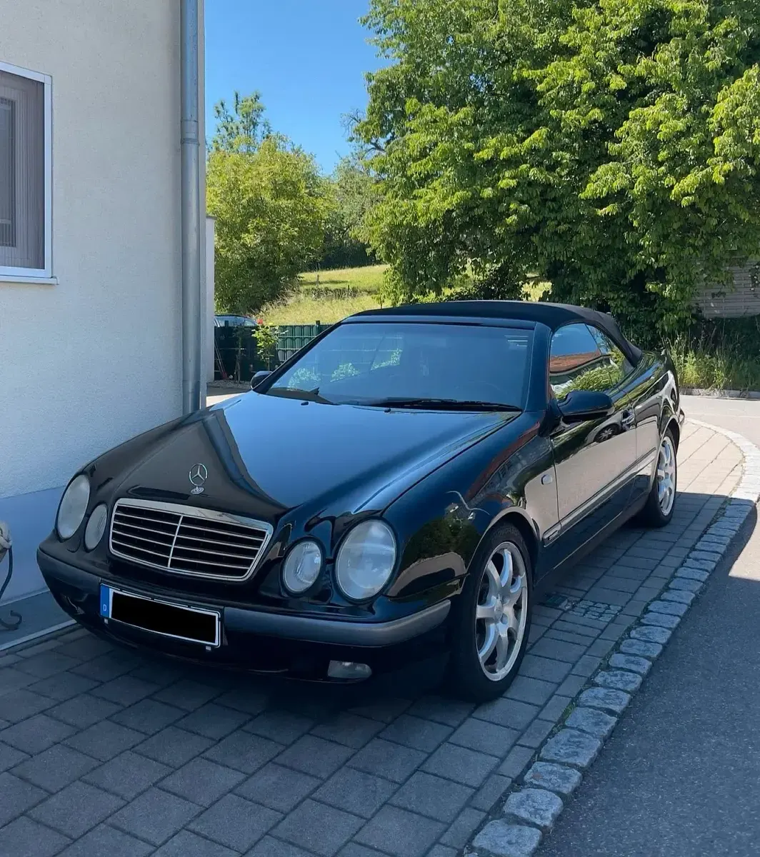 Gebraucht Mercedes CLK320 217 PS (159 kW) 1999 Schwarz Cabrio
