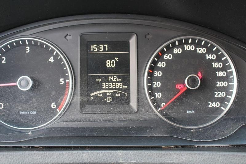 Gebraucht VW Transporter 140 PS (102 kW) 2013 Grau Van