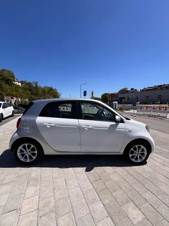 Gebraucht Smart ForFour Basis 71 PS (52 kW) 2015 Silber Kleinwagen