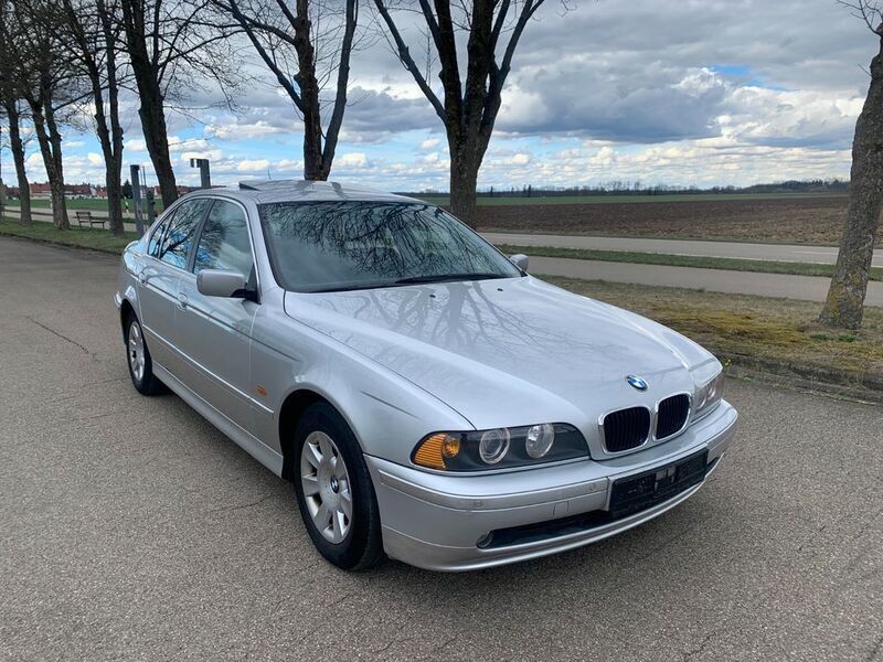 Silber Gebraucht 2001 BMW 525 Limousine | 4.200 € (Guter Preis) - Bild 1/4