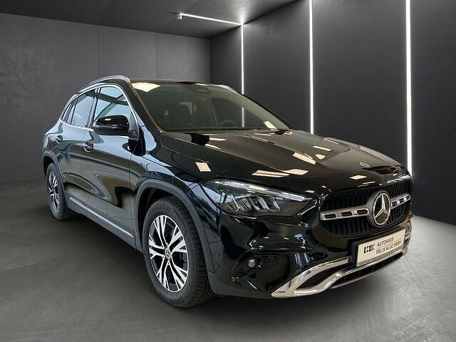 Gebraucht Mercedes GLA220 Progressive 190 PS (139 kW) 2024 Schwarz SUV