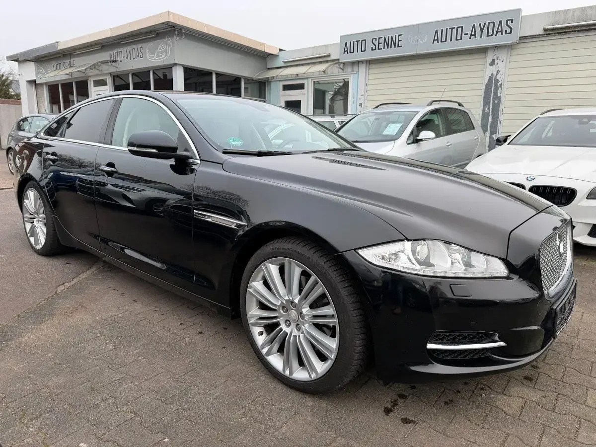 Gebraucht Jaguar XJ Premium Luxury 300 PS (220 kW) 2015 Schwarz Limousine