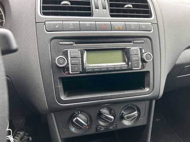 Gebraucht VW Polo 69 PS (50 kW) 2011 Rot Kleinwagen