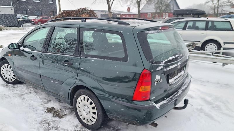 Gebraucht Ford Focus Viva 101 PS (74 kW) 2004 Grün Kombi