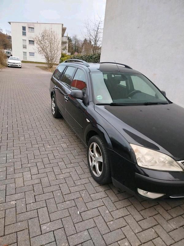 Gebraucht Ford Mondeo 131 PS (96 kW) 2004 Schwarz Kombi