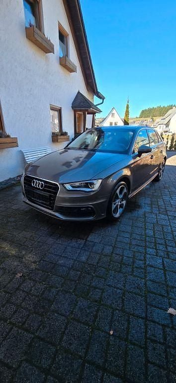 Gebraucht Audi A3 Ambiente 150 PS (110 kW) 2016 Grau Limousine