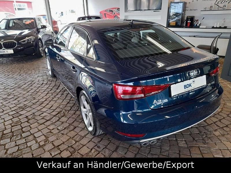 Gebraucht Audi A3 Sport 150 PS (110 kW) 2019 Blau Limousine