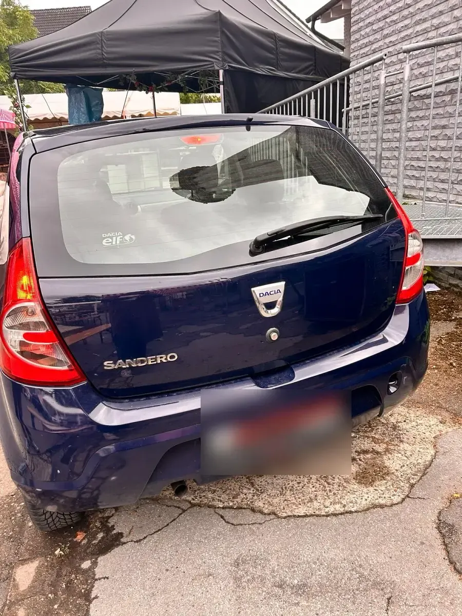Gebraucht Dacia Sandero 75 PS (55 kW) 2010 Blau Kleinwagen