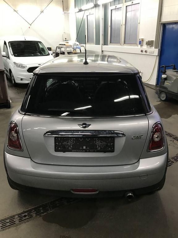 Gebraucht Mini ONE 75 PS (55 kW) 2010 Silber Kleinwagen
