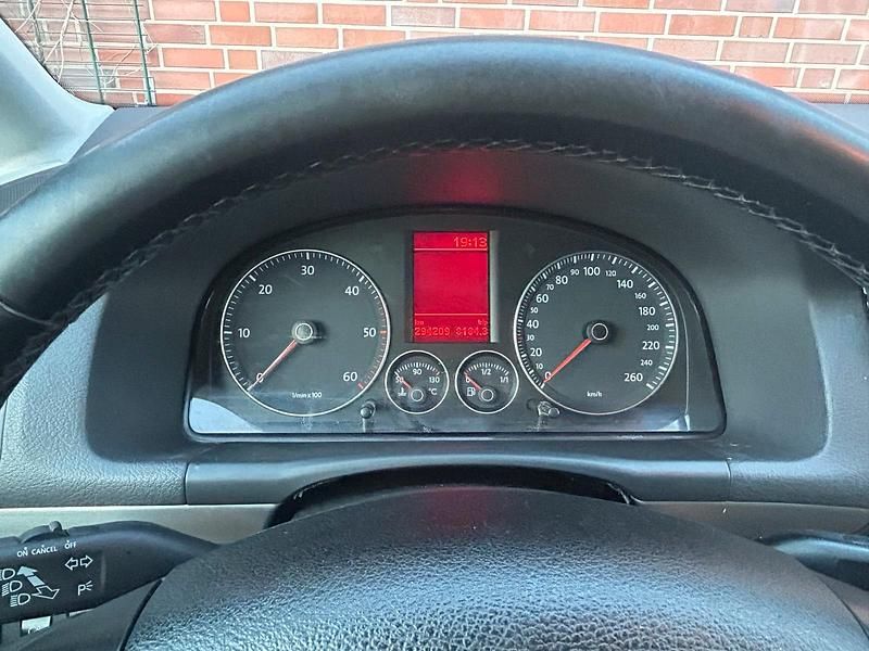 Gebraucht VW Touran Highline 140 PS (102 kW) 2007 Schwarz Van / Kleinbus