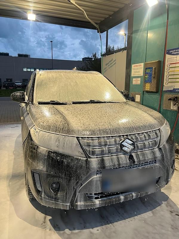 Schwarz Gebraucht 2017 Suzuki Vitara SUV | 10.900 € (Guter Preis) - Bild 1/4