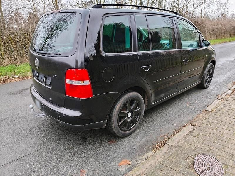 Gebraucht VW Touran 105 PS (77 kW) 2005 Schwarz Van / Kleinbus