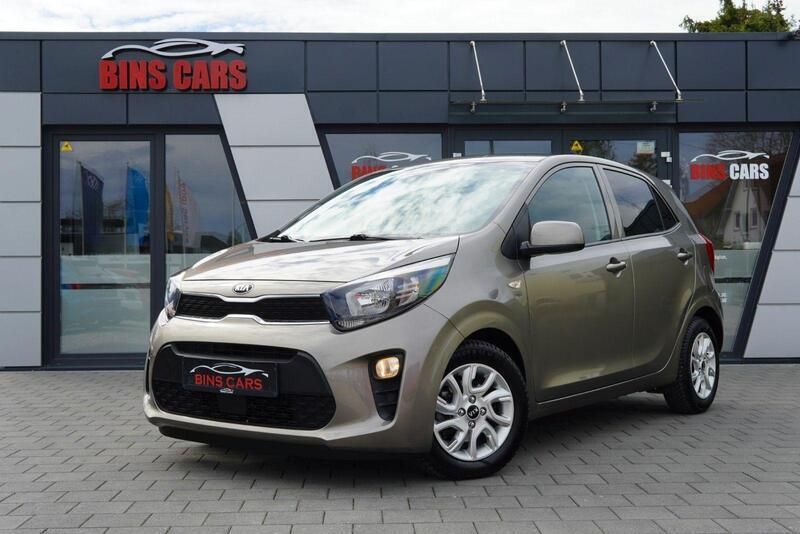Silber Gebraucht 2018 Kia Picanto DREAM-TEAM Edition Kleinwagen | 10.290 € - Bild 1/4