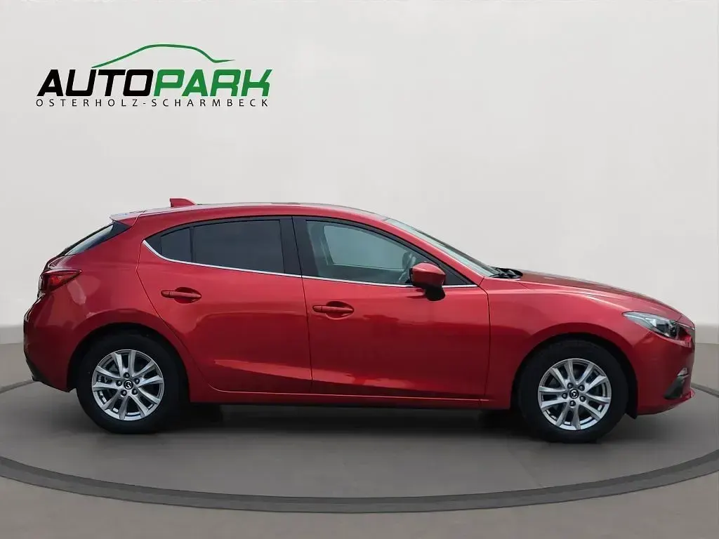 Gebraucht Mazda 3 Center-Line 120 PS (88 kW) 2015 Rot Limousine